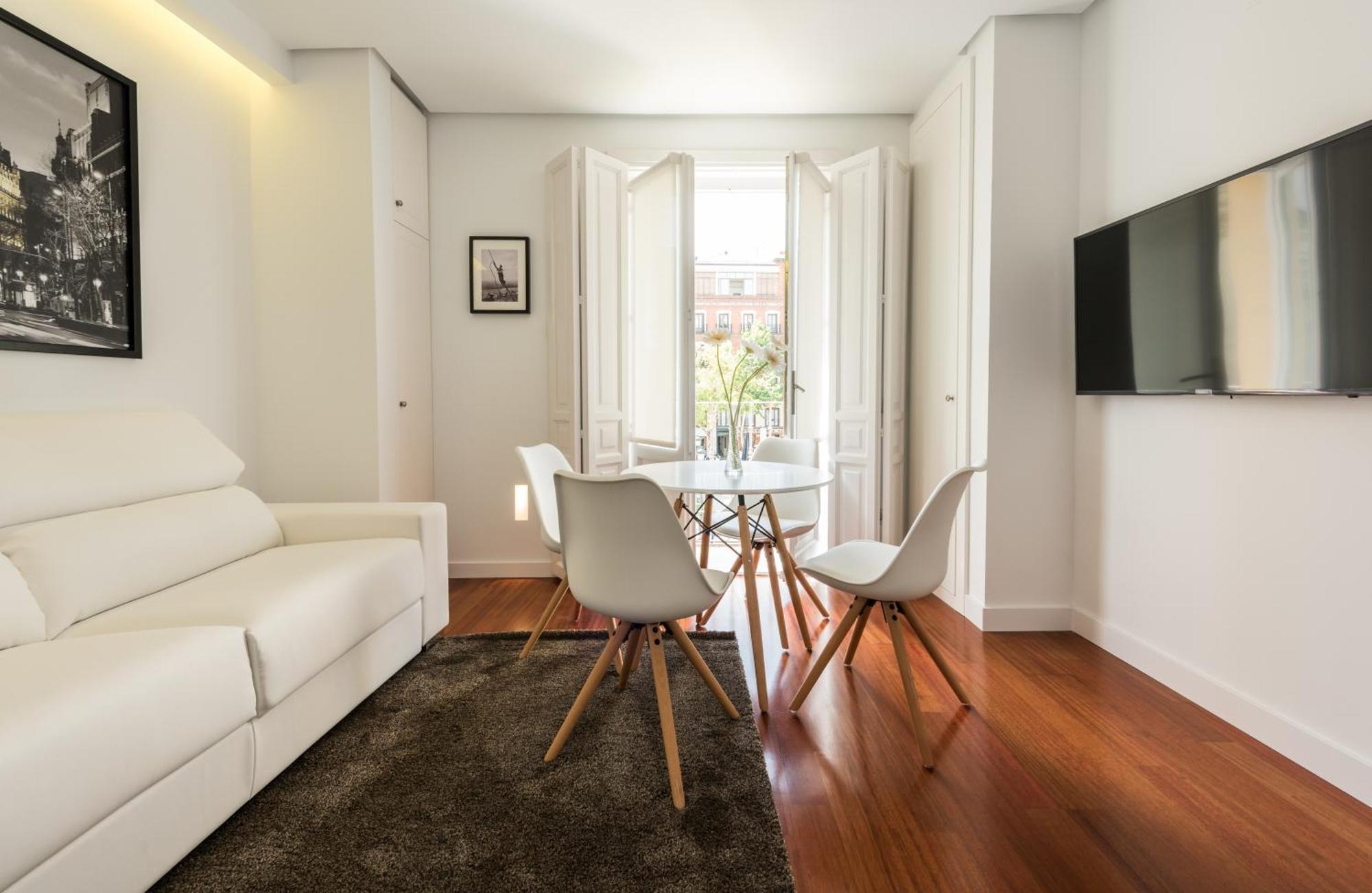 Santa Ana Plaza Apartment Madrid Bilik gambar