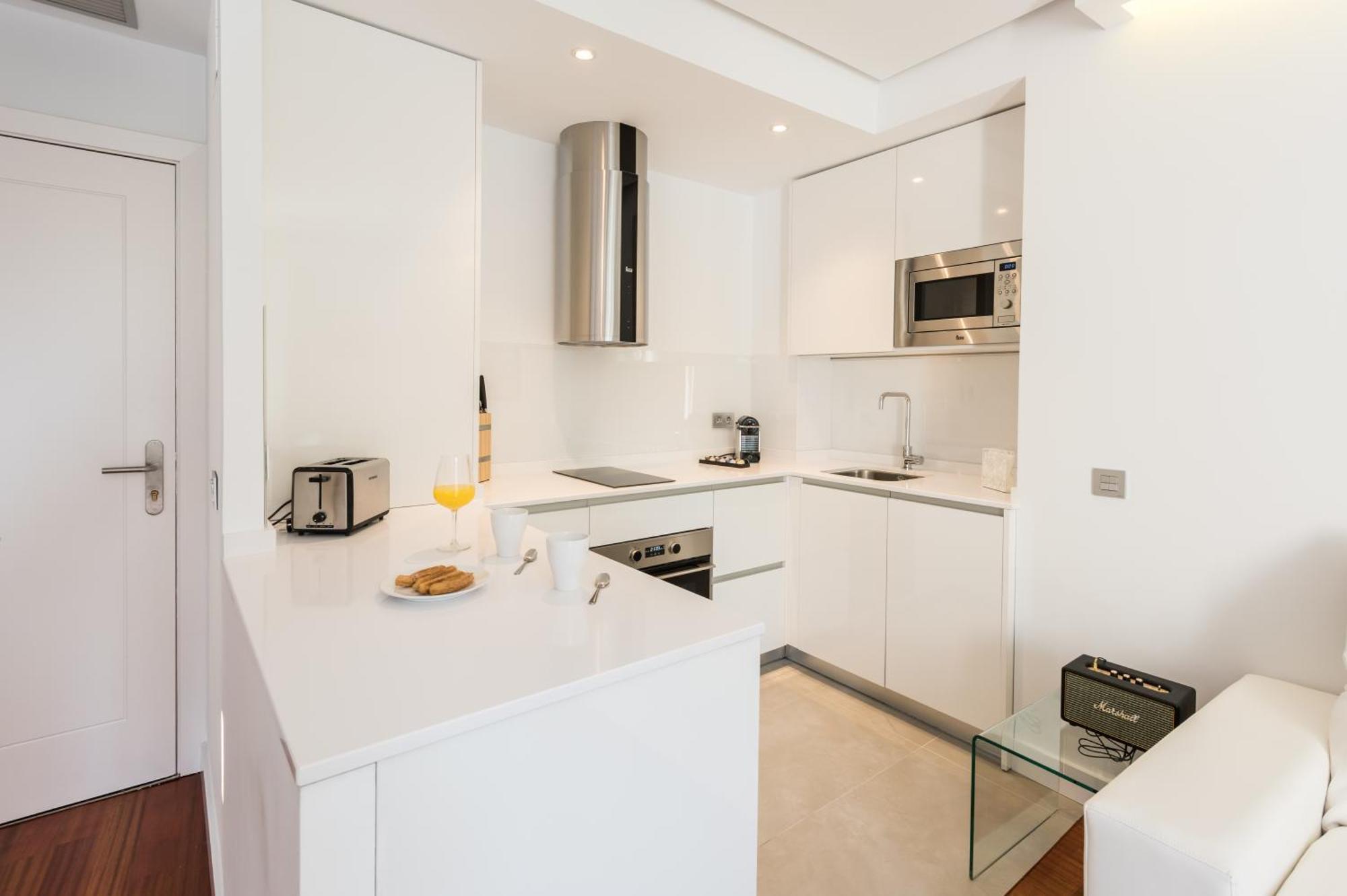 Santa Ana Plaza Apartment Madrid Bilik gambar