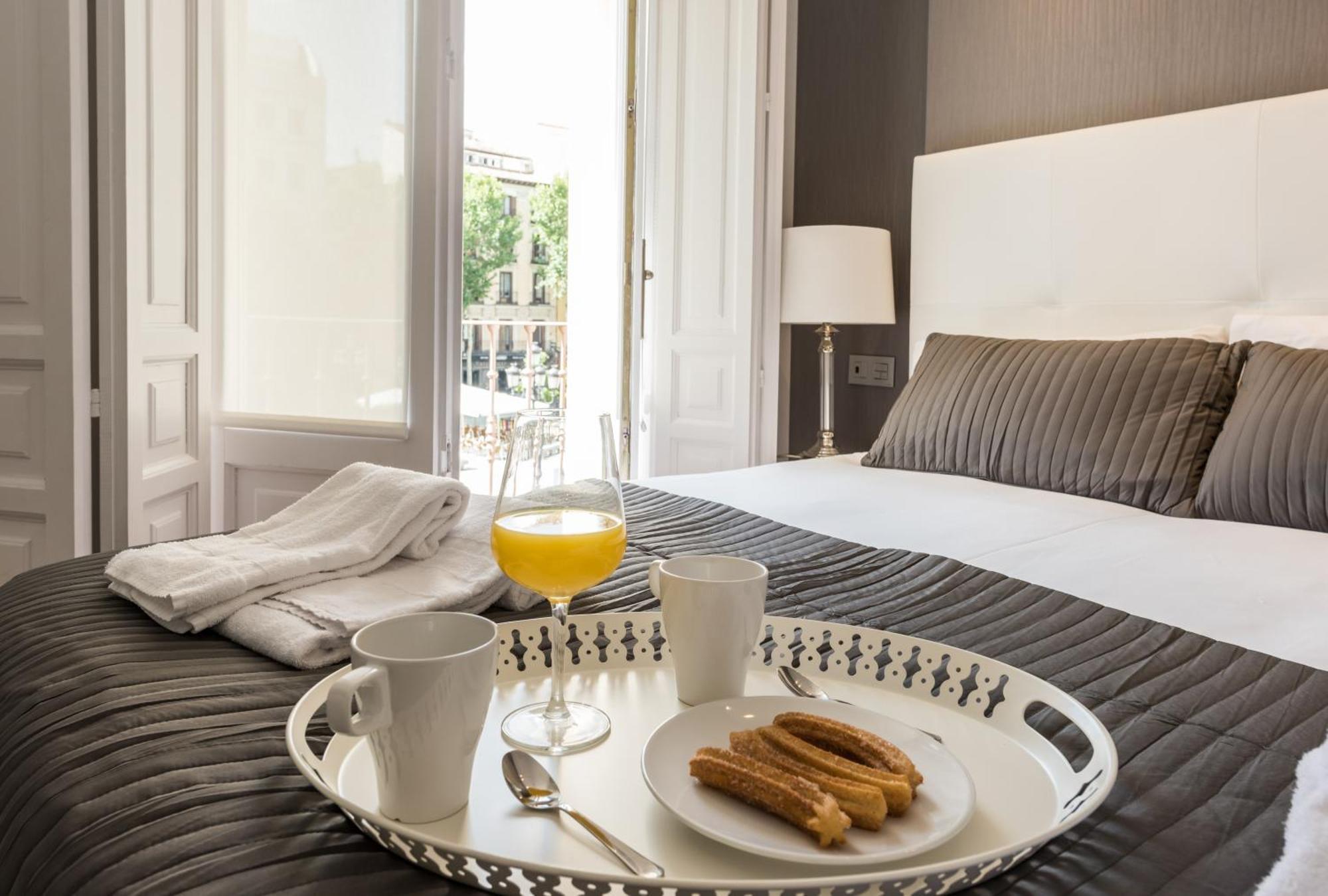 Santa Ana Plaza Apartment Madrid Bilik gambar