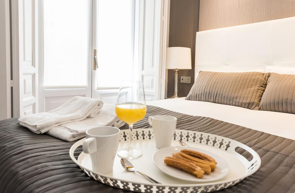 Santa Ana Plaza Apartment Madrid Luaran gambar